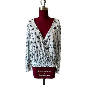 Lucky Brand Blue Floral  Long Sleeve Top Blouse sz  M Cotton Blend